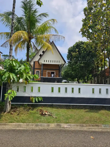 Dijual rumah tanah luas tipe studio di Sentul city Bogor