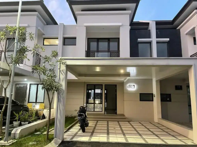 Dijual/ sewa rumah cantik dua lantai di podomoro