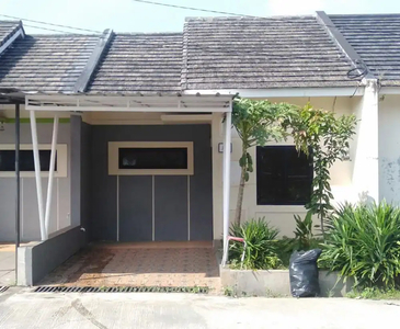 Jual Rumah Strategis di Perumahan Green Kepayon Depok Siap KPR J-18124