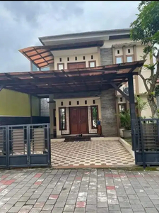 Rumah 2 lantai Lempongsari dlm perum dekat Hyatt