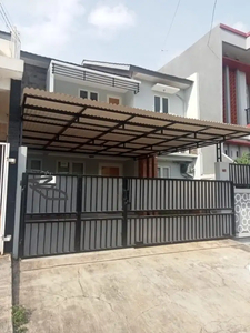 Rumah 2 Lantai Semi Furnished Di komplek Duren Sawit Jakarta Timur