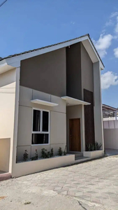 Rumah baru dekat Ambarukmo Plasa
