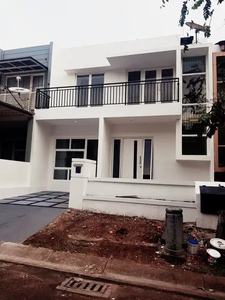 Rumah cantik sudah renovasi siap huni di Emerald Bintaro Jaya