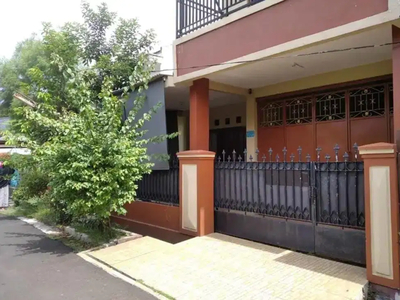 Rumah di Bukit Indah Serua Ciputat Pamulang 2,5 Lantai Rindang Asri