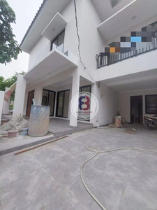 Rumah Dijual di Bintaro Jaya Sektor 5 Brand New Posisi Hoek