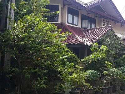 Rumah Klasik Bagus Di Tanjung Barat Jaksel, 8409 CW/IW