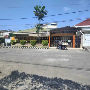 Rumah Klasik Siap Huni Kertajaya Indah Surabaya