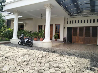 Rumah Lux Semi Furnish Jatiraden Krangan Kota Bekasi