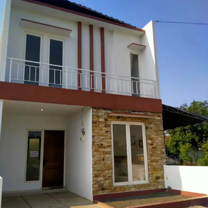Rumah minimalis dua lantai mojokerto dekat RS Dian Husada