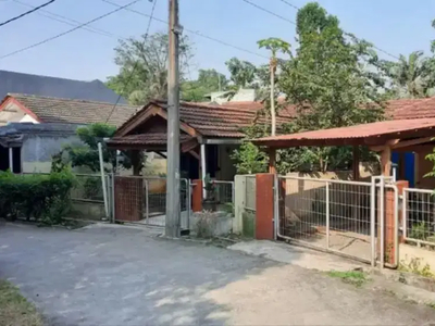 Rumah Second Komplek di Tanah Baru Depok