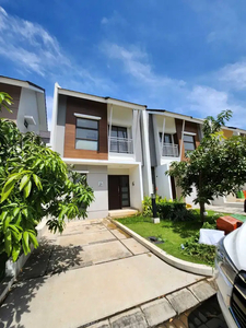 Tawaran Istimewa! Jual Cepat! Rumah 2 lantai Summarecon Karawang