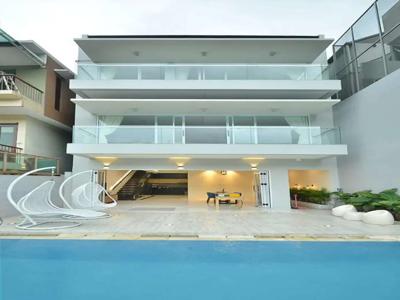 Rumah mewah full furnished plus private pool di resort dago pakar