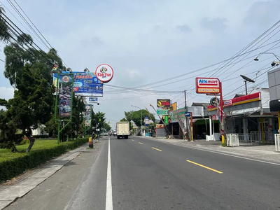 Depan Kidsfun Jogja, Cicil 12 X Tanpa Bunga