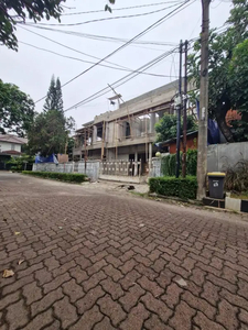 Dijual rumah baru private pool dlm komplek elit dkt mrt di lebak bulus