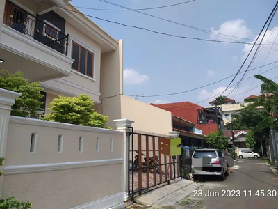 Dijual Rumah di Pulo Asem Jakarta Timur