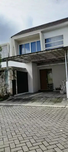 DIJUAL RUMAH FOREST MANSION CLUSTER TROPICAL SURABAYA