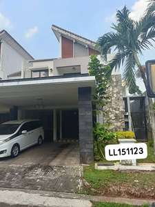 DIJUAL RUMAH FULL RENOVASI Rumah cantik 2 lantai di Legenda Wisata