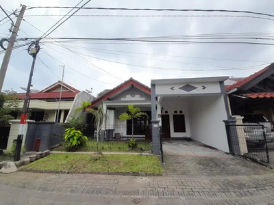 Dijual Rumah Kondisi Baik Siap Huni di Pondok Blimbing Indah, Malang