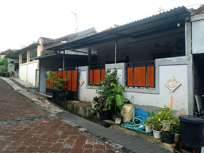 Dijual Rumah Lokasi Strategis di Jl. Taman Giri Benoa