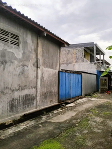 dijual rumah usaha nol jalan raya Sememi Benowo surabaya