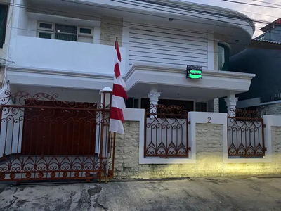 Disewakan rumah cantik cempaka putih