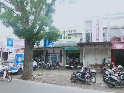 Ruko nol jalan raya Candi Panggung