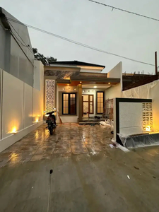 Rumah Cantik Modern
Di Jalan Kaliurang Km 13 dekat Kampus UII