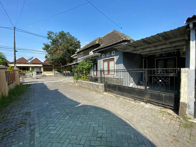 Rumah Dijual Full Furnished Strategis Dalam Cluster Dekat Kota Jogja