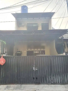 Rumah Hanya Selangkah Ke Puskesmas Ketapang di Tangerang J16374