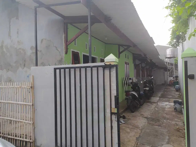 Rumah + Kontrakan 5 Pintu di H Saaba (Komplek DPR 2) Meruya