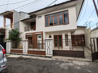 Rumah minimalis di Komp Bahagia Permai Margacinta Buah batu Bandung