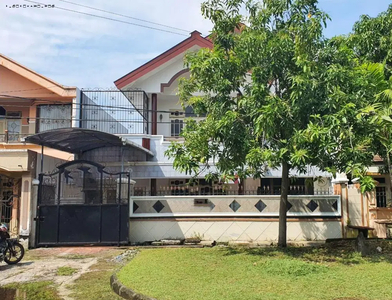 Rumah Nirwana Eksekutif Strategis • Siap Huni • Row 3 Mobil