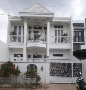 Rumah Semi Furnished 2 Lantai Karang Tengah Permai