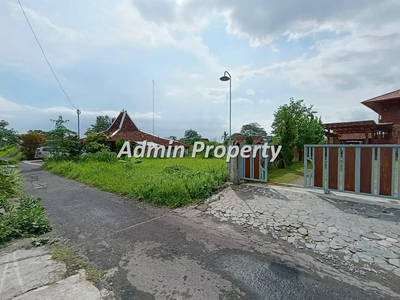 Tanah Dekat Cengkir Resto Jl Damai, Sleman