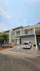 WANT TO LEASE RUMAH CLUSTER SAN LORENZO GADING SERPONG