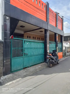 Di jual (BU) rumah 2 lantai pondok kacang barat kota Tangerang selatan