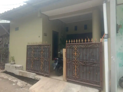 Di jual rumah kayu gede paku jaya kota Tangerang selatan