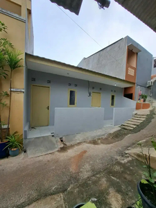 Di Kontrakkan Rumah