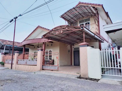 DIJUAL RUMAH 2 LANTAI DEKAT PUSRI PALEMBANG HANYA 1 M