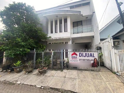 Dijual Rumah 2 Lantai Semi Furnished Butuh Renovasi