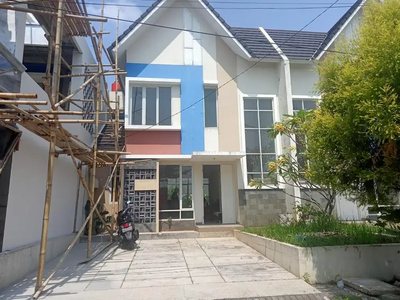 Dijual Rumah dalam Cluster di Bukit Cimanggu City