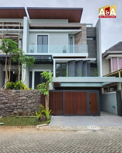 Dijual Rumah Eksklusif Taman Puspa Raya Citraland Surabaya Barat