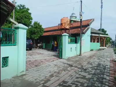 Dijual rumah kos 8 pintu