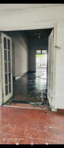 dijual rumah lama di jln Latuharhary Menteng