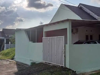 DIJUAL RUMAH POJOK (HOOK) AKSES ISTIMEWA SENTRALAND DRIYOREJO