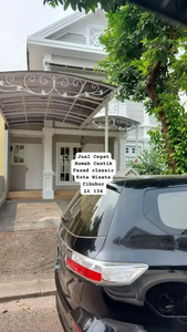 For sale
Rumah rapih siap huni di Kota wisata Cibubur.
