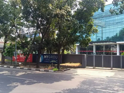 Gedung 3 lantai,Jln Raya Soekarno Hatta,Bandung,Lt.4933m.SHM