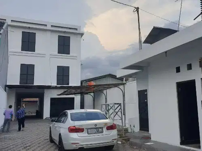 Gedung Kantor 3 Lantai Di jalan Utama Klayan Cirebon