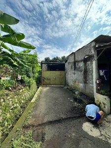 gudang di jalan raya pajajaran