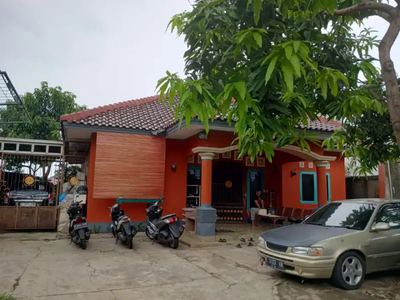House For Sale, termasuk 3 Unit Kios di Pondok Aren